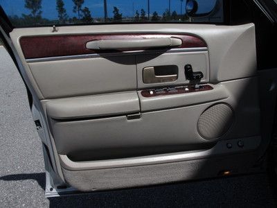 LINCOLN TOWN CAR SIGNATURE ONLY 39K MILES!!! LEATHER LOADED EXTRA CLEAN!!, US $11,590.00, image 32