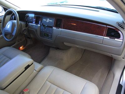 LINCOLN TOWN CAR SIGNATURE ONLY 39K MILES!!! LEATHER LOADED EXTRA CLEAN!!, US $11,590.00, image 48
