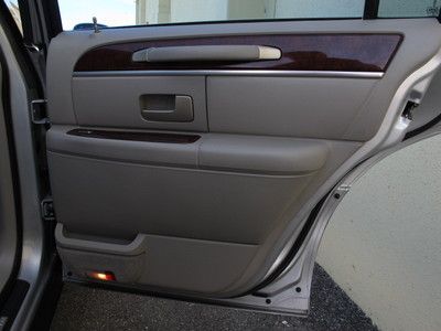 LINCOLN TOWN CAR SIGNATURE ONLY 39K MILES!!! LEATHER LOADED EXTRA CLEAN!!, US $11,590.00, image 50