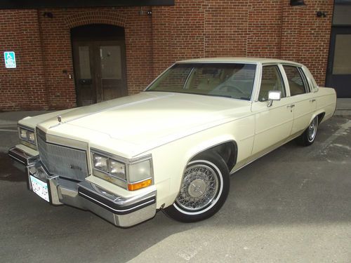 1984 Cadillac Sedan Deville 4-door Colonial Yellow 4.1L Deville Look at pictures, image 5