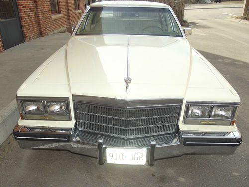 1984 Cadillac Sedan Deville 4-door Colonial Yellow 4.1L Deville Look at pictures, image 6