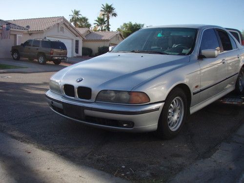 1999 bmw 528i   with blown head