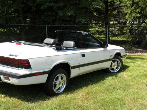 1987 chrysler lebaron base convertible 2-door 2.2l turbo "prestine condition"