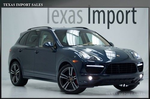 2013 cayenne gts,rear dvd's,chrono,panorama,18-way seats,$104k msrp!