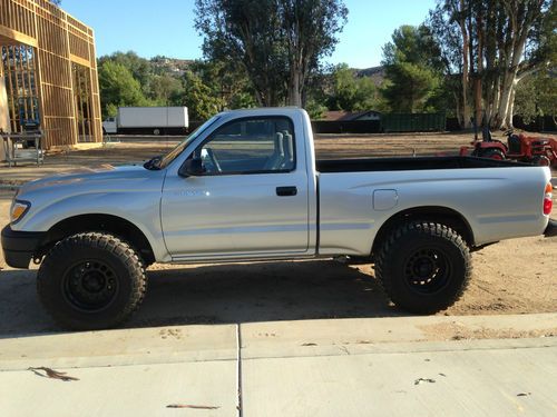 2001 toyota tacoma dlx standard cab pickup 2-door 2.4l