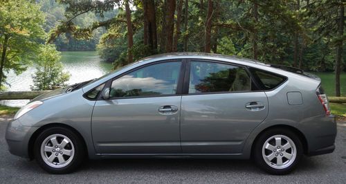 No reserve! affordable hybrid prius southern no rust just serviced clean