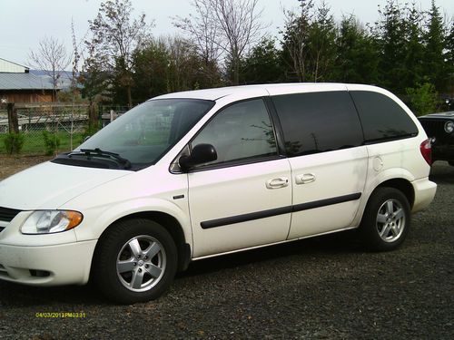 2005 dodge caravan sxt limited editon