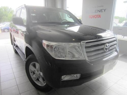 2011 toyota land cruiser base