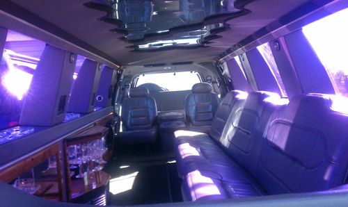Lincoln navigator limousine 2001
