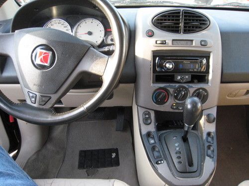 2004 Saturn Vue, image 2