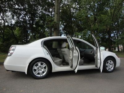 2006 Nissan Altima S, 2.5L 4-cyl, Automatic, Low Mileage, 1-owner, Carfax Report, image 7