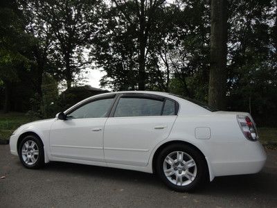 2006 Nissan Altima S, 2.5L 4-cyl, Automatic, Low Mileage, 1-owner, Carfax Report, image 13