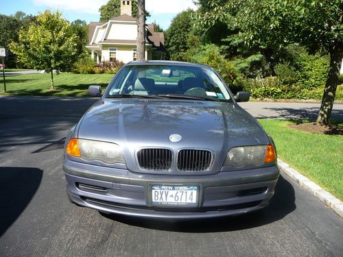 2000 bmw 323i base sedan 4-door 2.5l