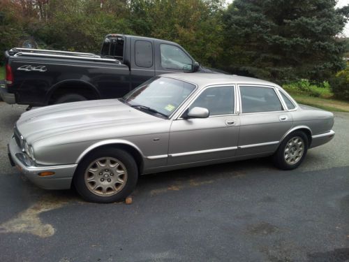 1999 jaguar xj8 base sedan 4-door 4.0l