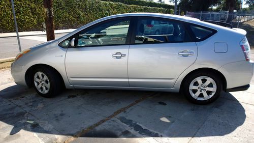 2006 toyota prius hatchback 4-door 1.5l option package 7