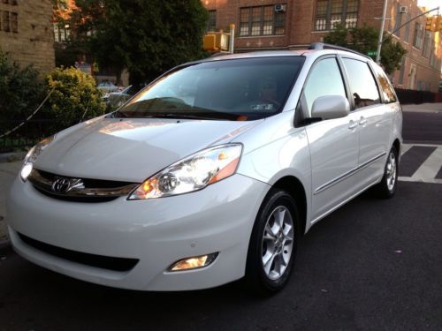 2006 toyota sienna xle  limited mini passenger van diamond white color !!!!!!!!!