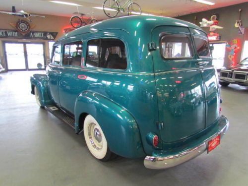 1952 Chevrolet Suburban Beautiful Restoration, image 6