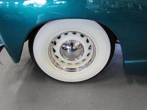 1952 Chevrolet Suburban Beautiful Restoration, image 10
