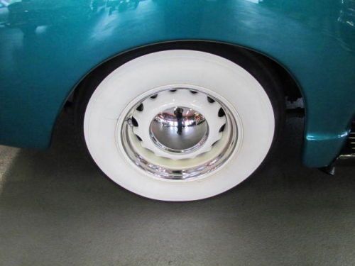 1952 Chevrolet Suburban Beautiful Restoration, image 12