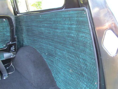 1952 Chevrolet Suburban Beautiful Restoration, image 40
