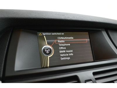 Leather Seats Bluetooth Rear Spoiler Memory Seats Used Cars Near Kansas City, image 18