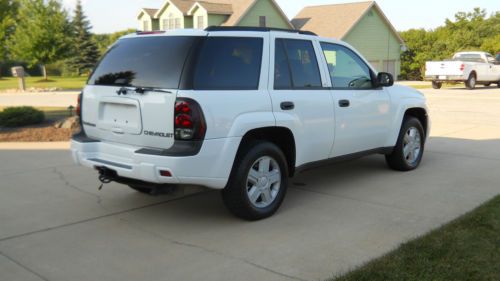 2004 chevrolet trailblazer ls 4x4 only 46,000 miles. nice suv california vehicle