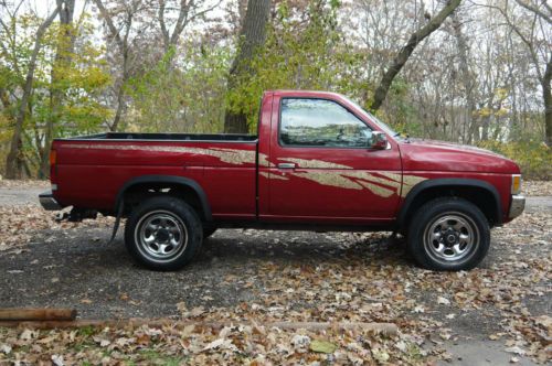 1995 nissan pickup xe standard cab pickup 2-door 2.4l