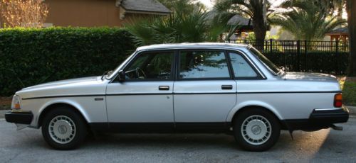 1990 volvo 240 dl sedan 4-door 2.3l