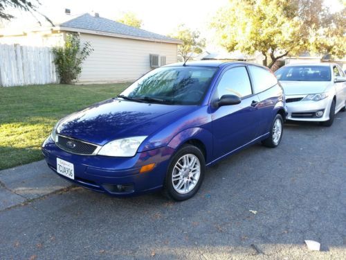 2005 ford focus zx3 hatchback 3-door 2.0l