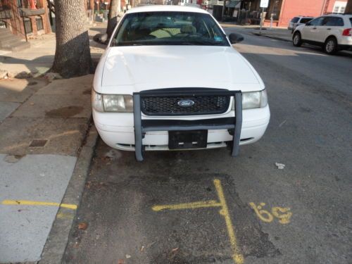 2002 ford crown victoria police interceptor good condition!!