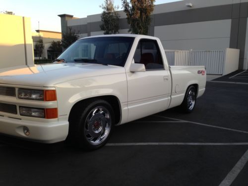 1990 Chevrolet 454SS truck, image 2