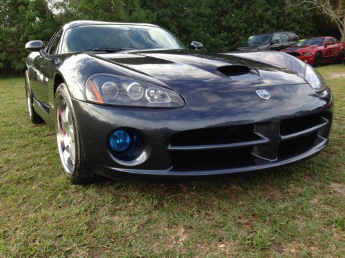 2006 dodge viper srt-10 coupe 2-door 8.3l