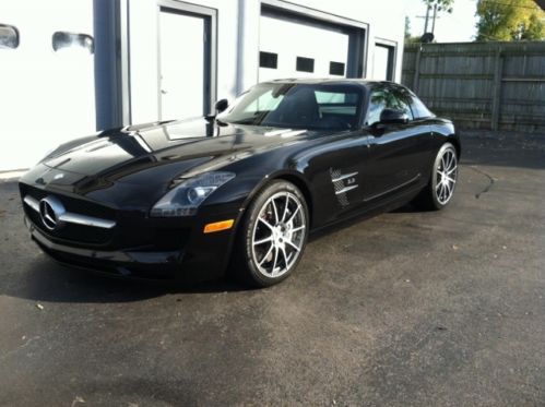 2011 mercedes-benz sls amg black coupe gull wing, only 2k miles