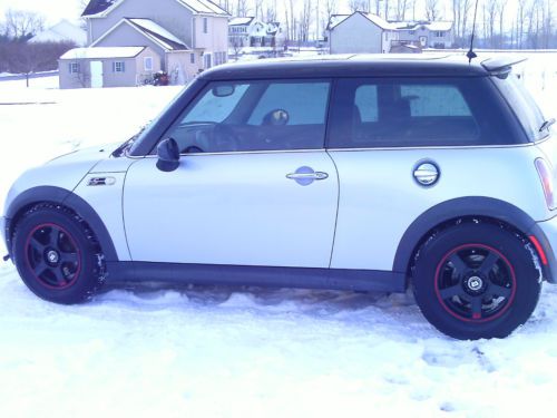 2003 mini cooper s hatchback 2-door 1.6l