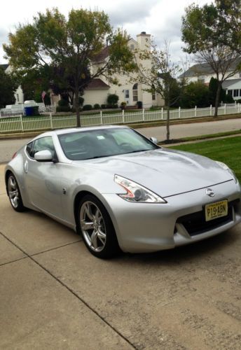 2009 nissan 370z base coupe 2-door 3.7l