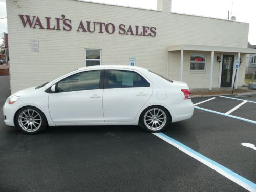 2007 toyota yaris base sedan 4-door 1.5l