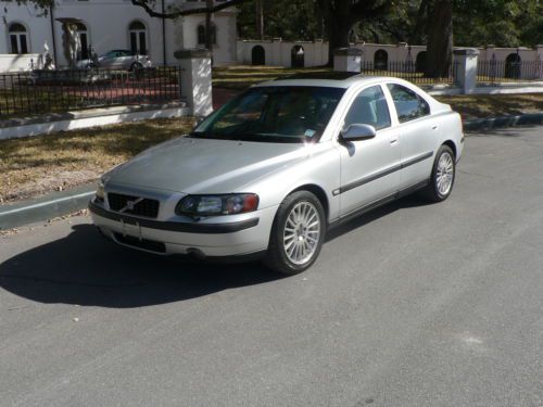 S60 2.4t super low miles perfect carfax leather cold weather pack s roof mint