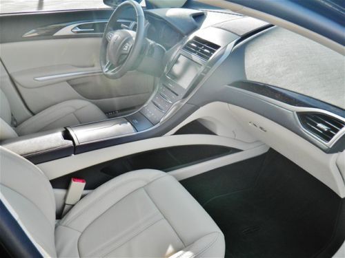 3.7L Bluetooth Leather seats Signal mirrors - Turn signal in mirrors Compass, US $33,987.00, image 24