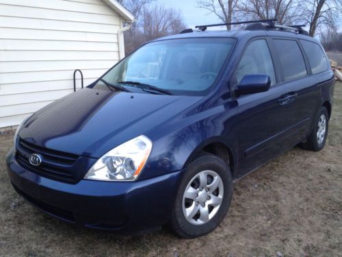 Dark blue, minivan, kia, sedona, low miles, gas mileage,