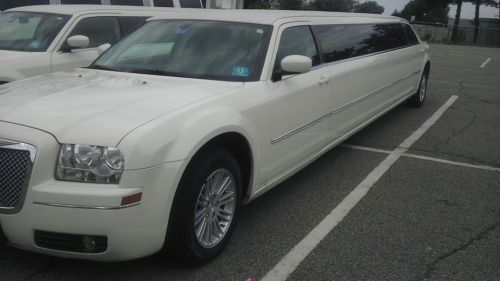 2008 chrysler  300 stretch limousines 140&#034; 12 passengers