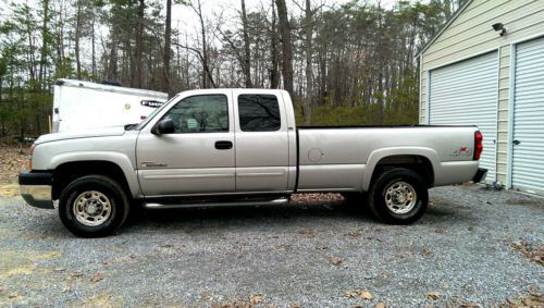 2005 chevy 2500hd diesel 4x4 ls ext. cab 4x4