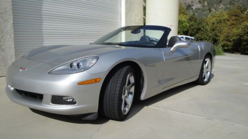 2007 corvette convertible, 3lt, 24,000 miles, like new