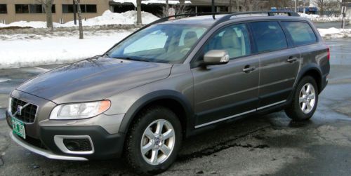 2008 volvo xc70 3.2 wagon 4-door 3.2l