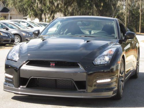 2014 NISSAN GT-R   PREMIUM   " BLACK ON BLACK ", image 2
