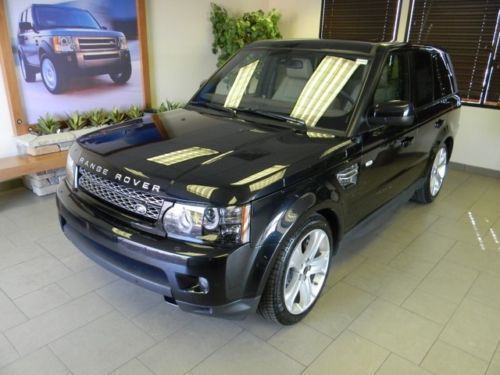 Blk/blk lux,loaded, take it home today...new rovers have a six month wait