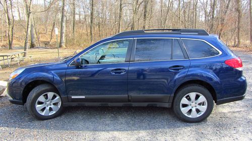 2010 subaru outback 2.5i premium wagon 4-door heated seats 52k miles