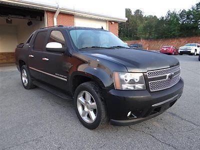 Chevrolet avalanche ltz low miles truck automatic 5.3l v8 sfi ohv 16v black gran