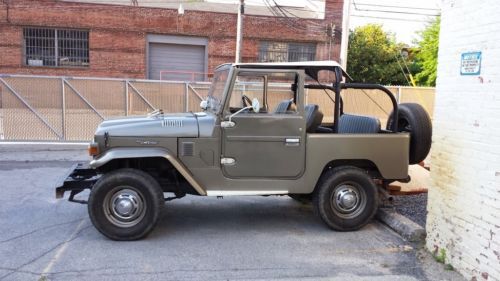 Fully restored 1972 toyota land cruiser