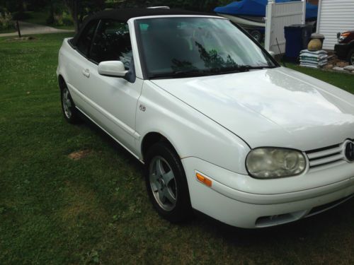 2001 volkswagen cabrio gls convertible 2-door 2.0l