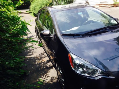 2012 toyota prius c - hybrid, 5dr , 30k miles, with transferrable warranty